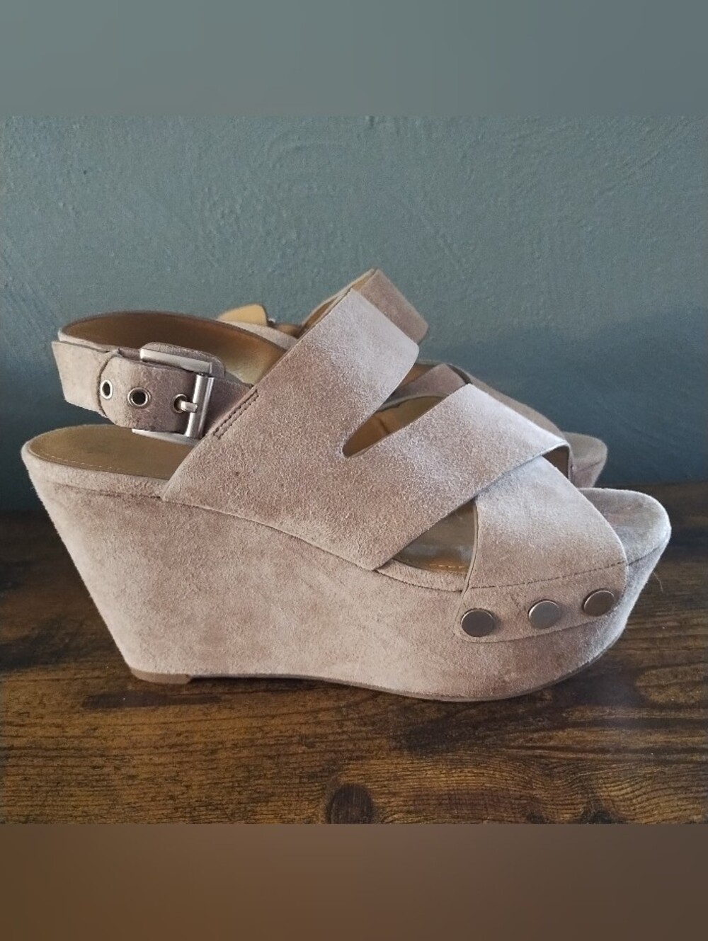Marc Fisher LTD Bianka 7 Suede/Leather Platform Wedge Sandal Beige Natural Shoe